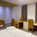 Sunrise Luxury * Sarandë