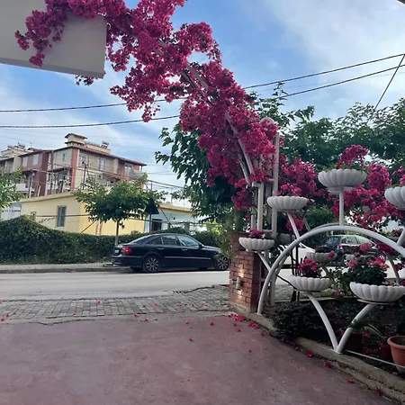 Sunrise Luxury Apartament Saranda